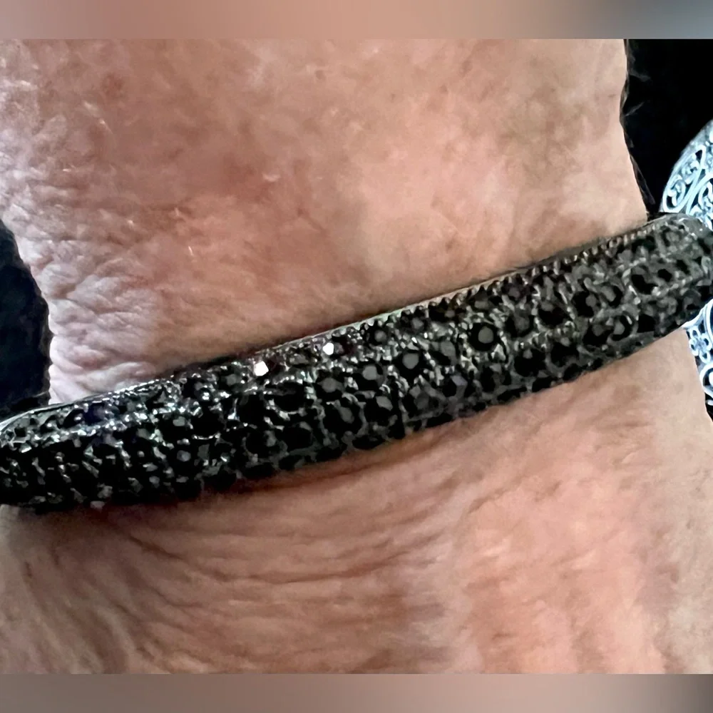 BRACELET Fashion Bangle NWT Sparkly Black Rhinestones on Black & Box